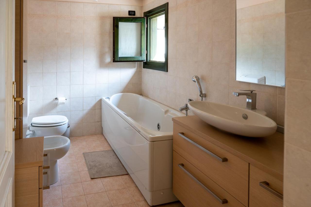 Casa Del Sole Apartment Pisogne Bagian luar foto
